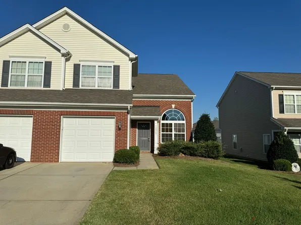 12069 Stratfield Place Cir, Pineville, NC 28134