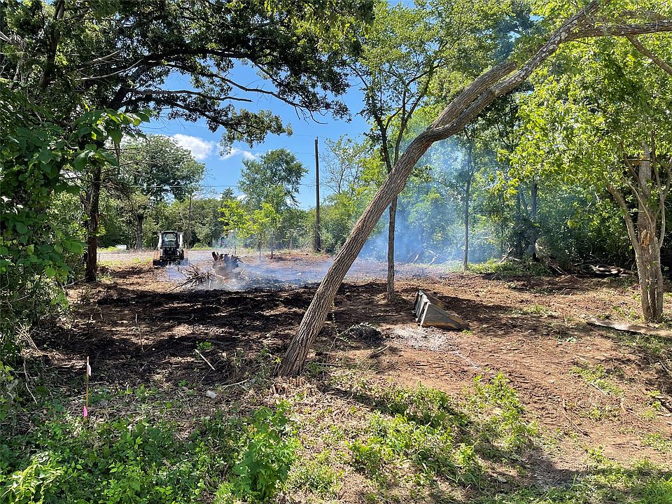 1st image of 164 Sioux Dr