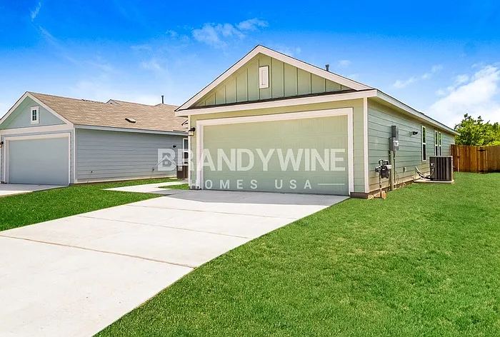 4 bed, 2.0 bath, 1627 sqft, $1,695 — Photo 3