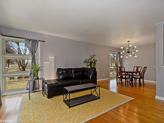 3rd image of 5157 Jarvis Ave