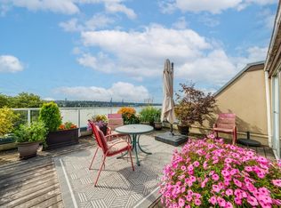 5 K De K Ct #409, New Westminster, BC V3M6B6