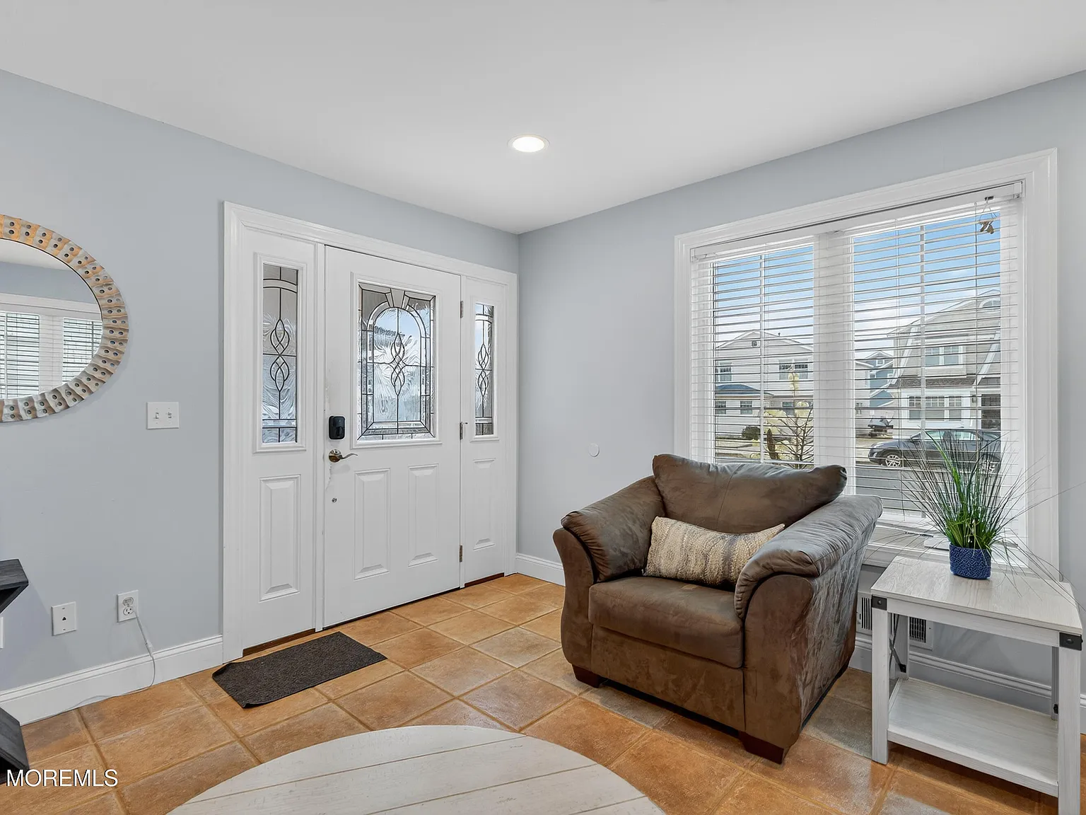8 bed, 6.0 bath, 2742 sqft, $3,798 — Photo 3