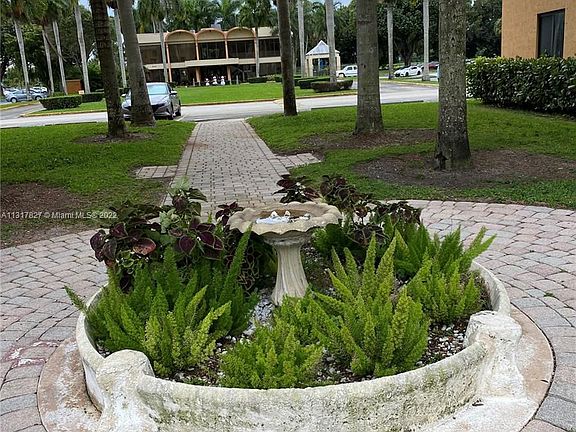 5th image of 9300 Fontainebleau Blvd #E507