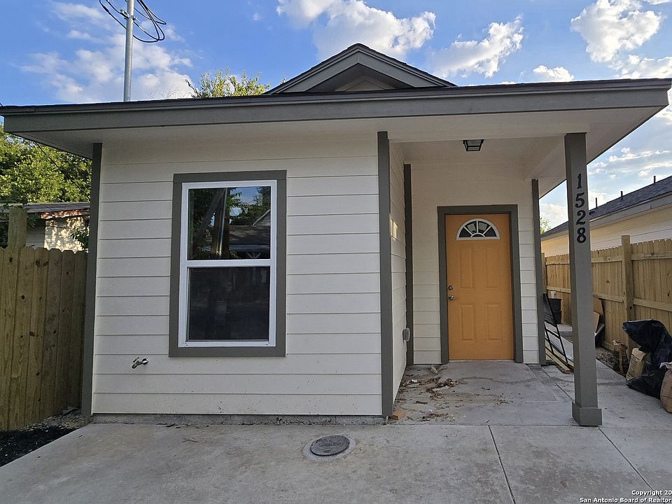 1st image of 1528 SANTIAGO ST