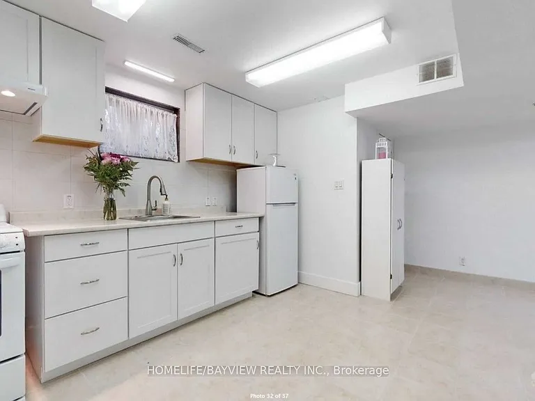14 Gray Cres #BMNT — Photo 2