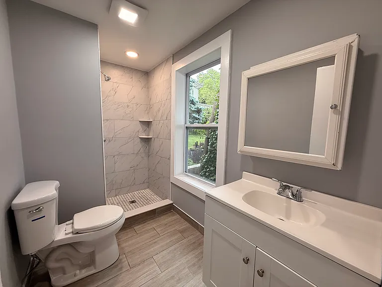 311 E Main St #3 — Photo 5