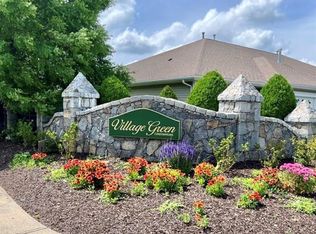 806 Village Green Cir, Coventry, RI 02816