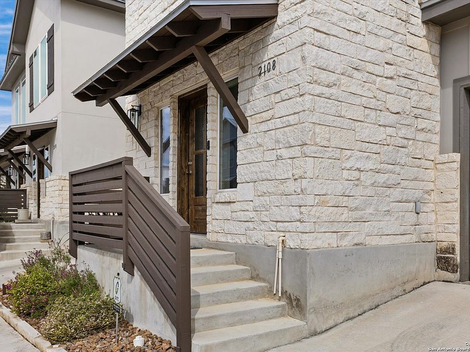 2nd image of 2108 PANIOLO DR