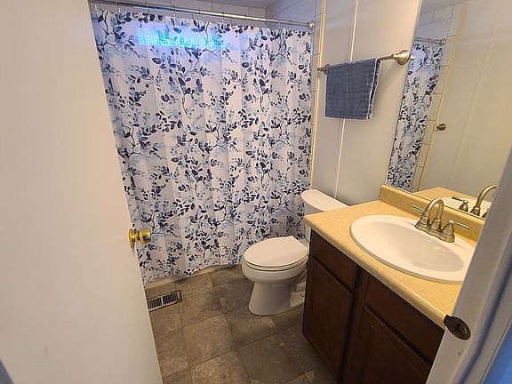 4th image of 4815 Airway Dr NE Unit 107