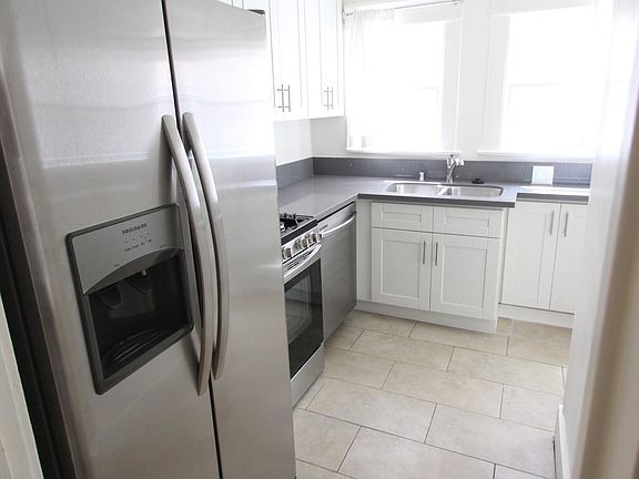 2nd image of 142 Bonito Ave #142