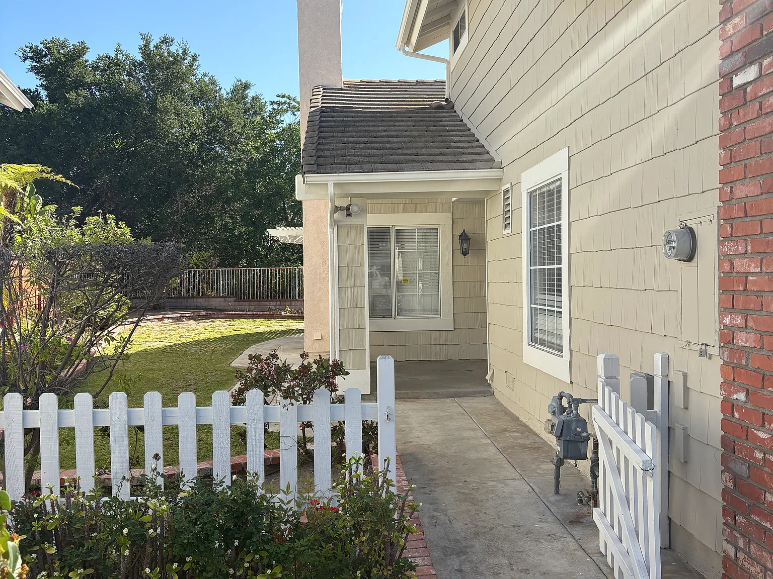 20815 E Rim Ln — Photo 3
