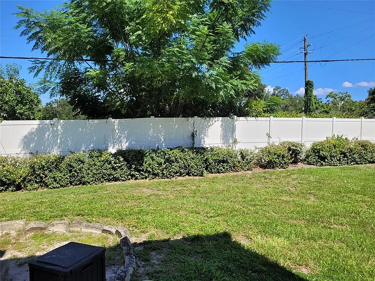 11301 Grandville Dr — Photo 19