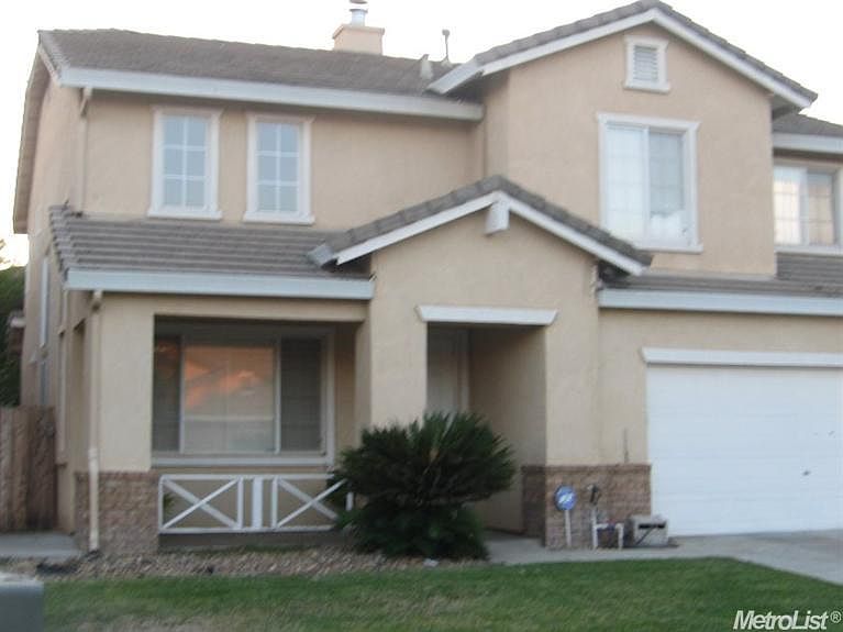 1st image of 13405 Applewood Ct