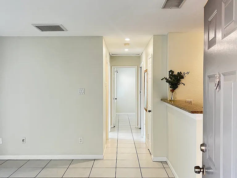 1400 Gandy Blvd N #1608 — Photo 3