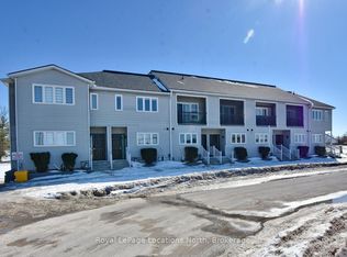 11 Spruce St, Wasaga Beach, ON L9Z 2X1