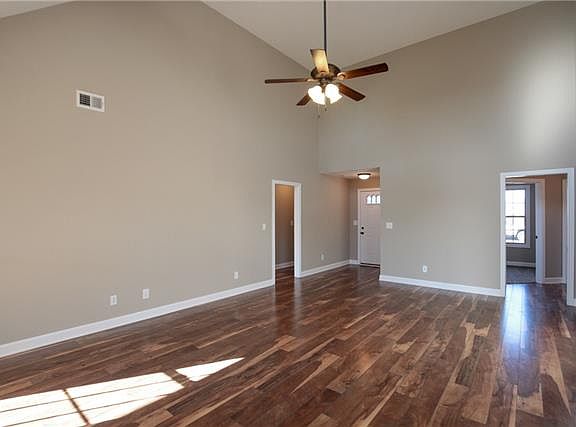 4th image of 366 Cross Ln #Nds