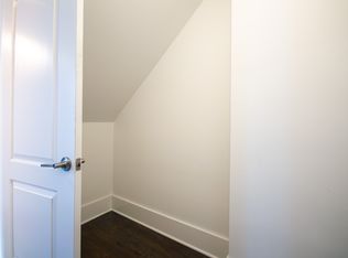 1711 S Carpenter St #2F, Chicago, IL 60608