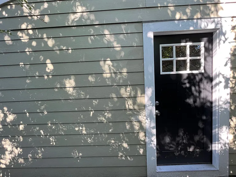 193 Rosewood Dr NW — Photo 3