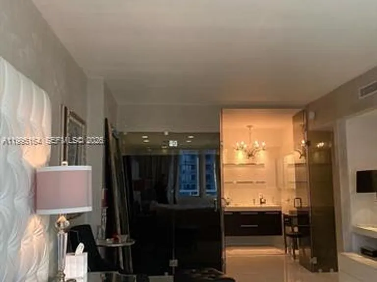 2301 Collins Ave #1507 — Photo 8
