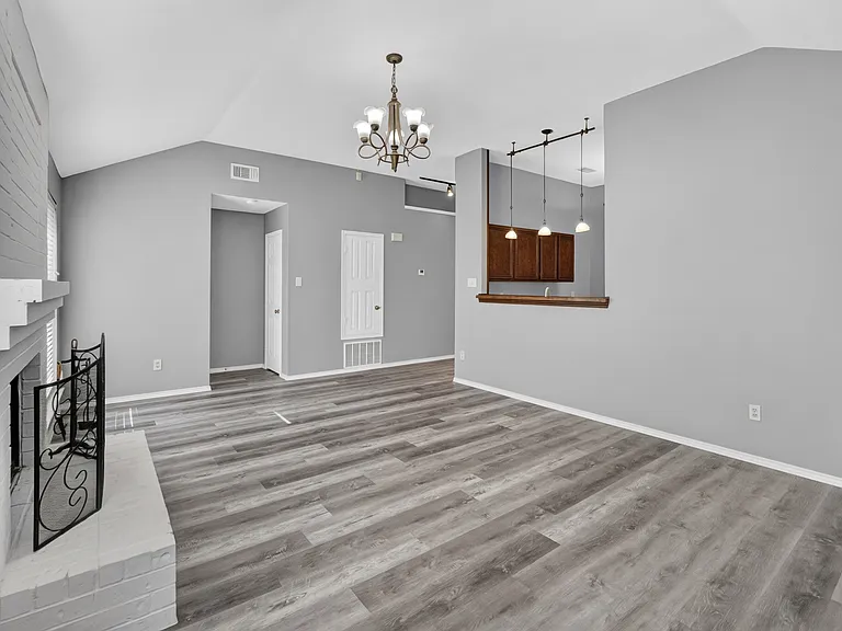 6318 Brookcrest Dr — Photo 9