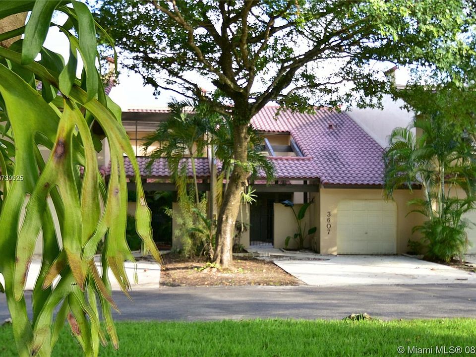 1st image of 3607 Estepona Ave #D-26