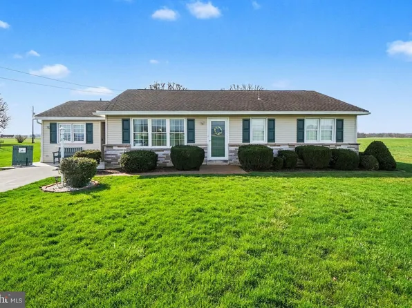 2194 Newville Rd, Carlisle, PA 17015
