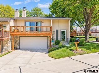 9362 Decatur Plz, Omaha, NE 68114
