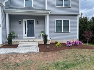 26 Bittersweet Ln, Berlin, CT 06037