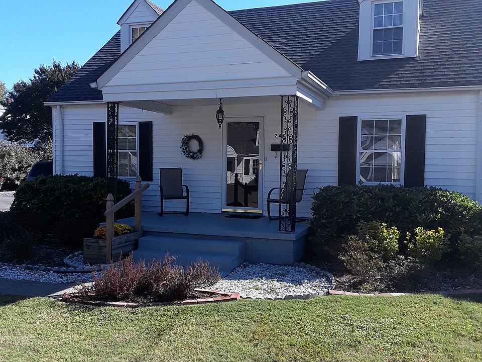 1st image of 2403 Irisdale Ave