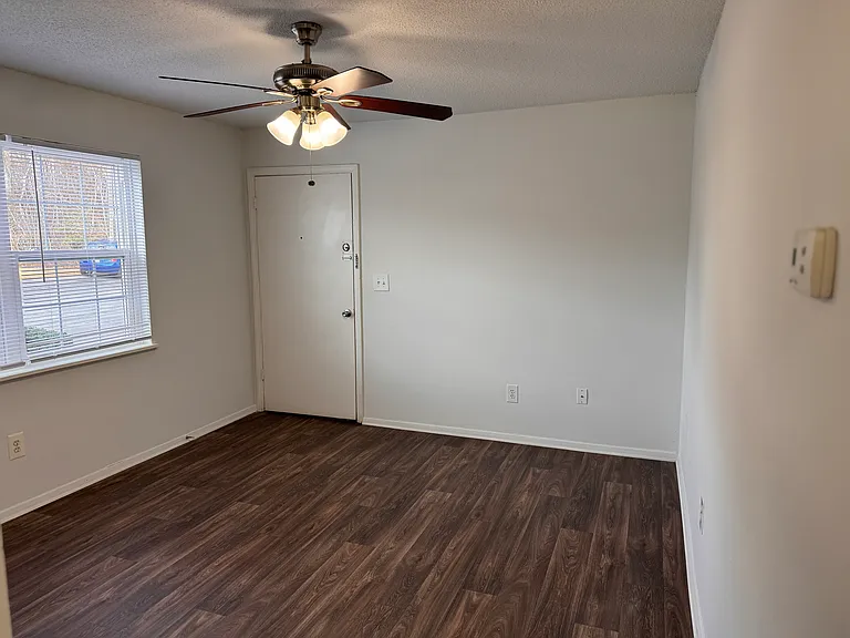 Hunting Ridge Apartments — Photo 17