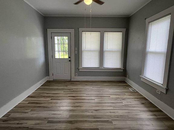 4th image of 1006 Crittenden St