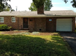 811 W Cherry St, Chanute, KS 66720