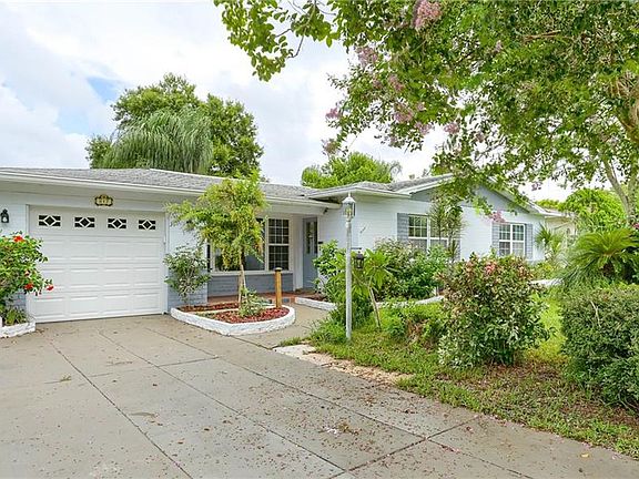 3rd image of 817 S Betty Ln