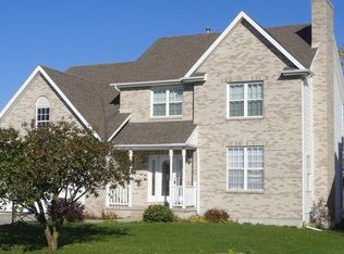 715 Hortense Dr, Kirkland, IL 60146