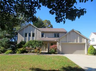 104 Deerfield Dr, Holland, OH 43528