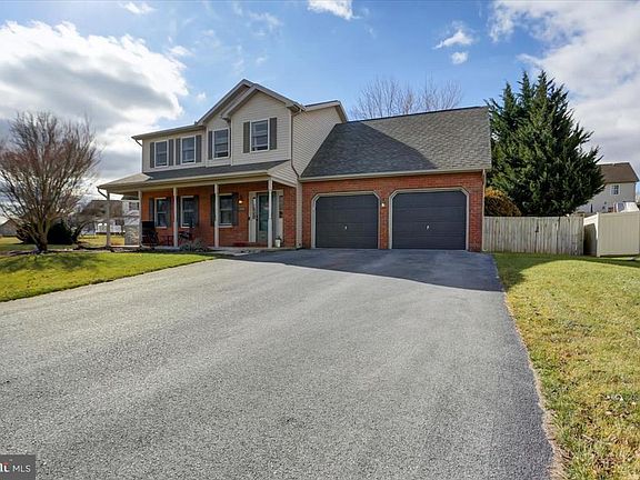 3rd image of 3680 Valley View Dr