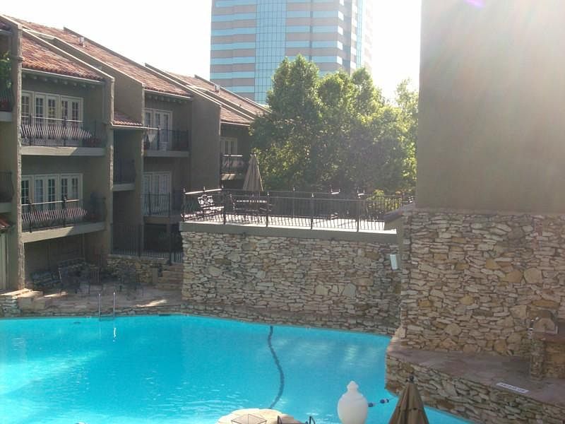 1st image of 1111 W 46th St APT 41