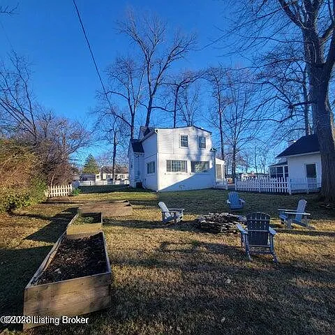210 Arterburn Dr — Photo 3