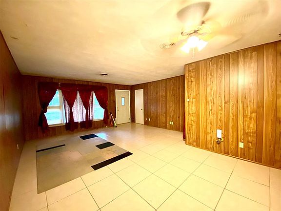 4th image of 1347 Templecliff Dr
