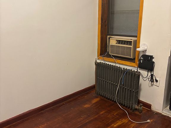 4th image of 570 Saint Marks Ave APT 1