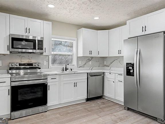 2nd image of 2447 Omaha Rd SW