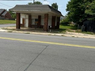606 Barnes St, Reidsville, NC 27320