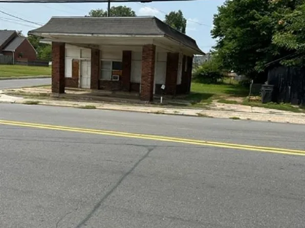 606 Barnes St, Reidsville, NC 27320