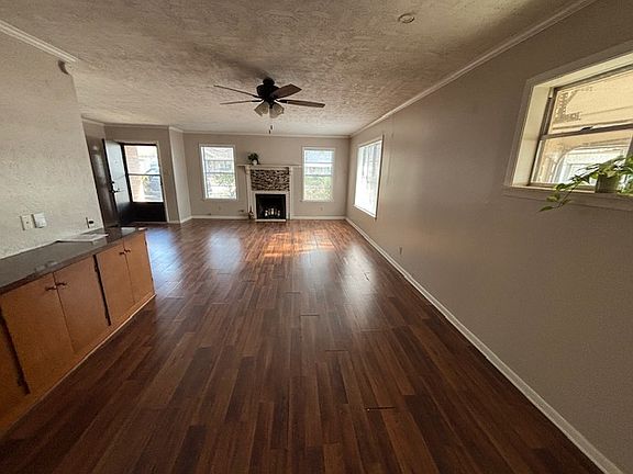 3rd image of 506 Peabody St