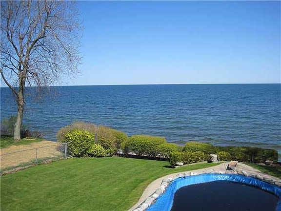 2nd image of 527 Ontario Dr