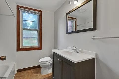 5th image of 393 Geranium Ave E #2