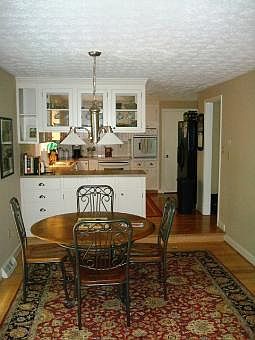 5th image of 201 Walton Dr