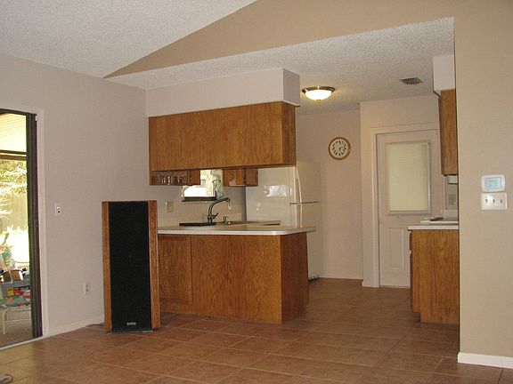 4th image of 2033 Saye Dr