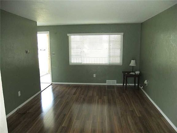 2nd image of 727 Dehaviland Dr