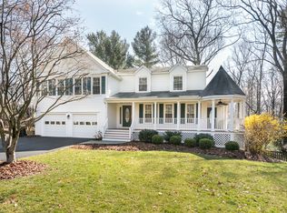 1211 Shaker Dr, Herndon, VA 20170